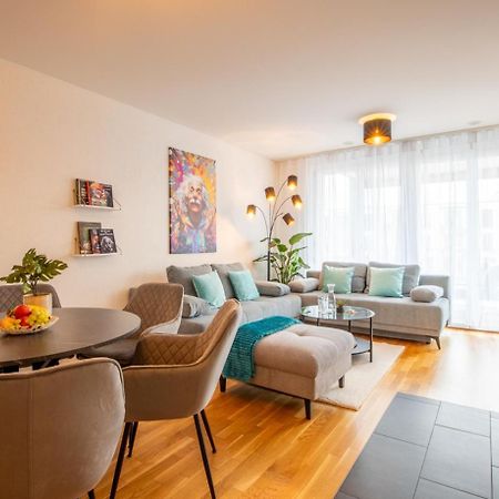 Special Einstein II Apartment Basel, Messe Kleinbasel 10-Star Bagian luar foto