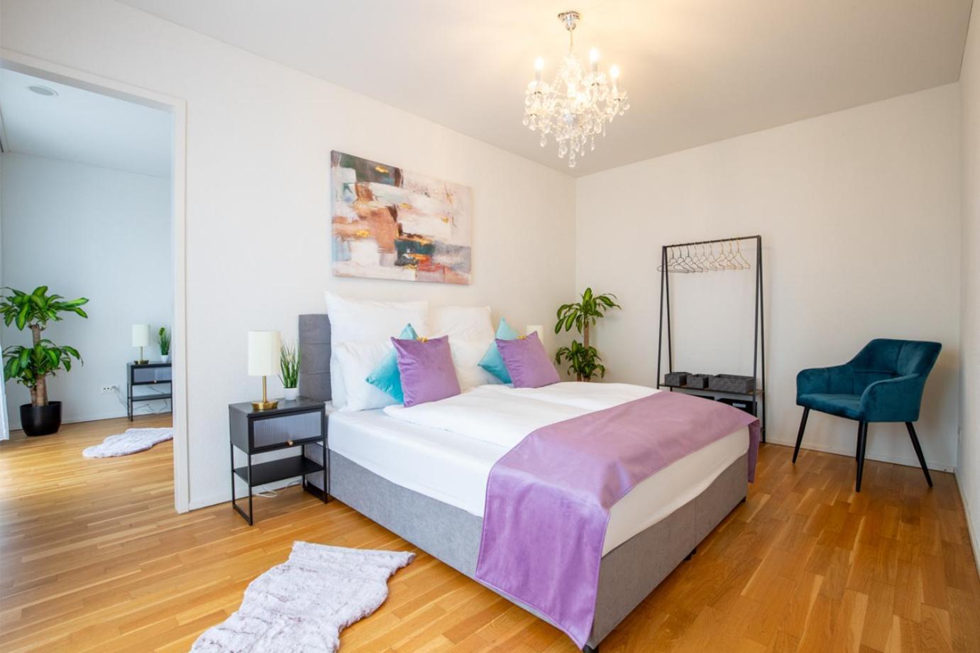 Special Einstein II Apartment Basel, Messe Kleinbasel 10-Star Bagian luar foto