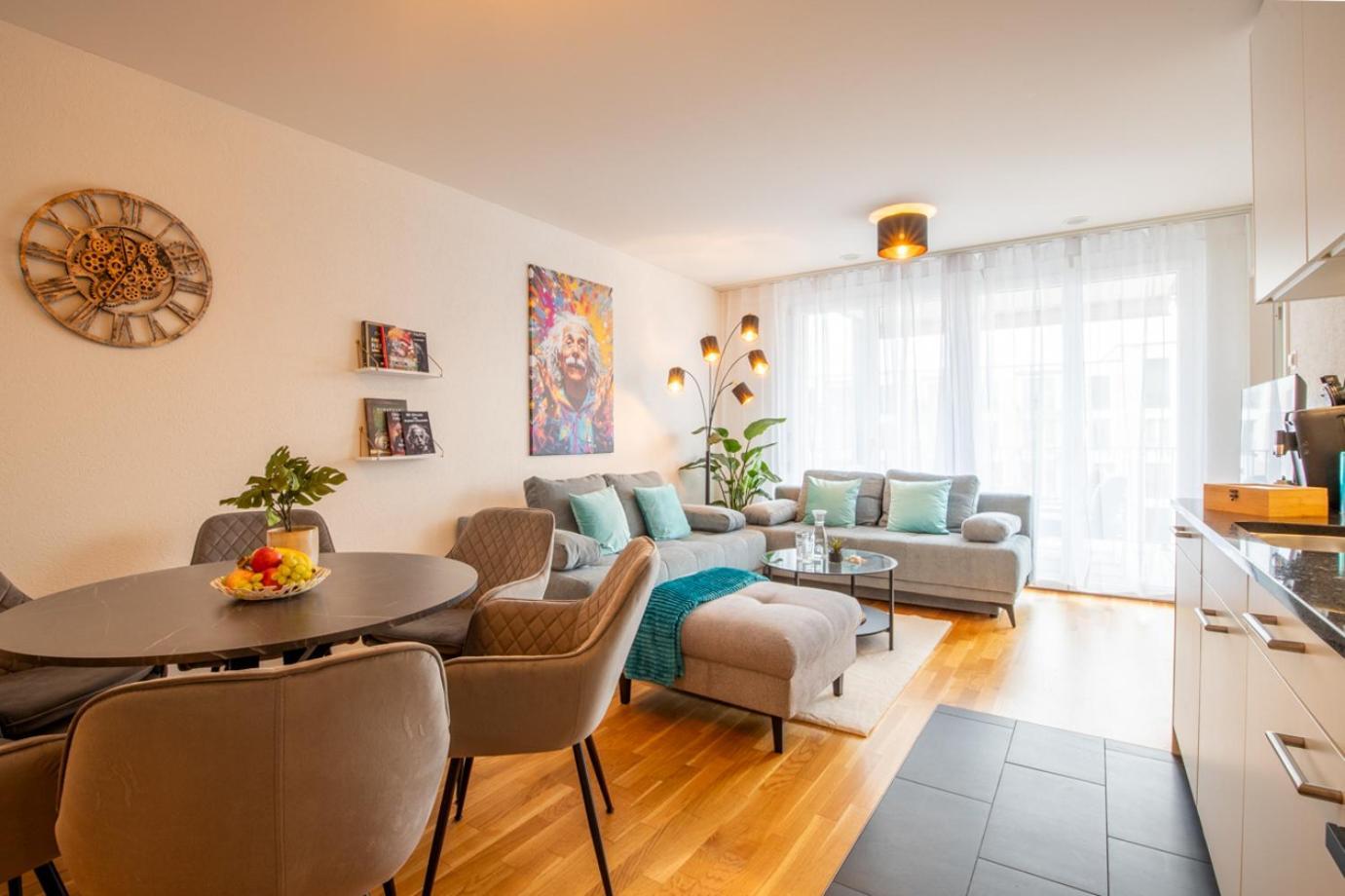 Special Einstein II Apartment Basel, Messe Kleinbasel 10-Star Bagian luar foto