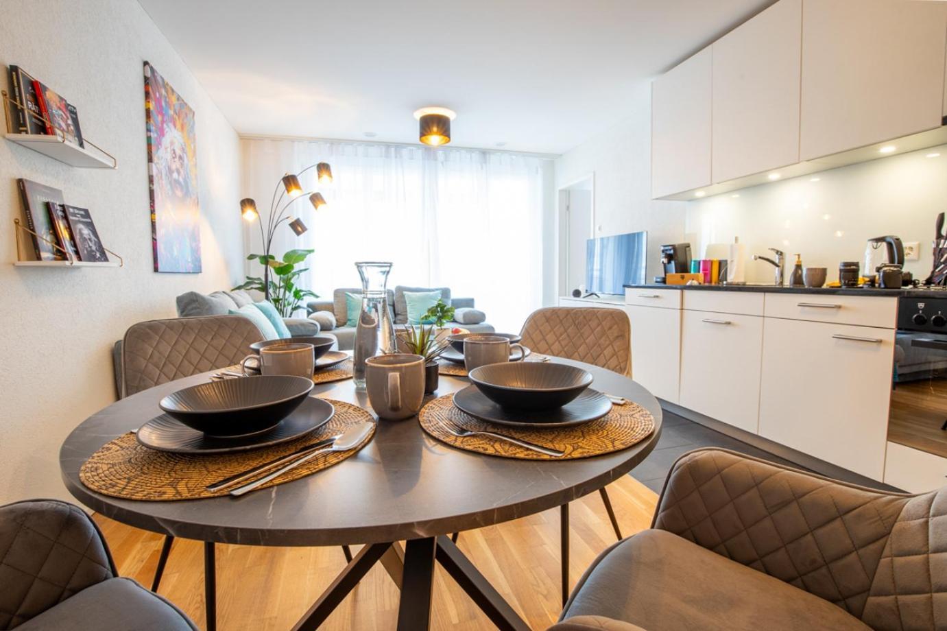 Special Einstein II Apartment Basel, Messe Kleinbasel 10-Star Bagian luar foto