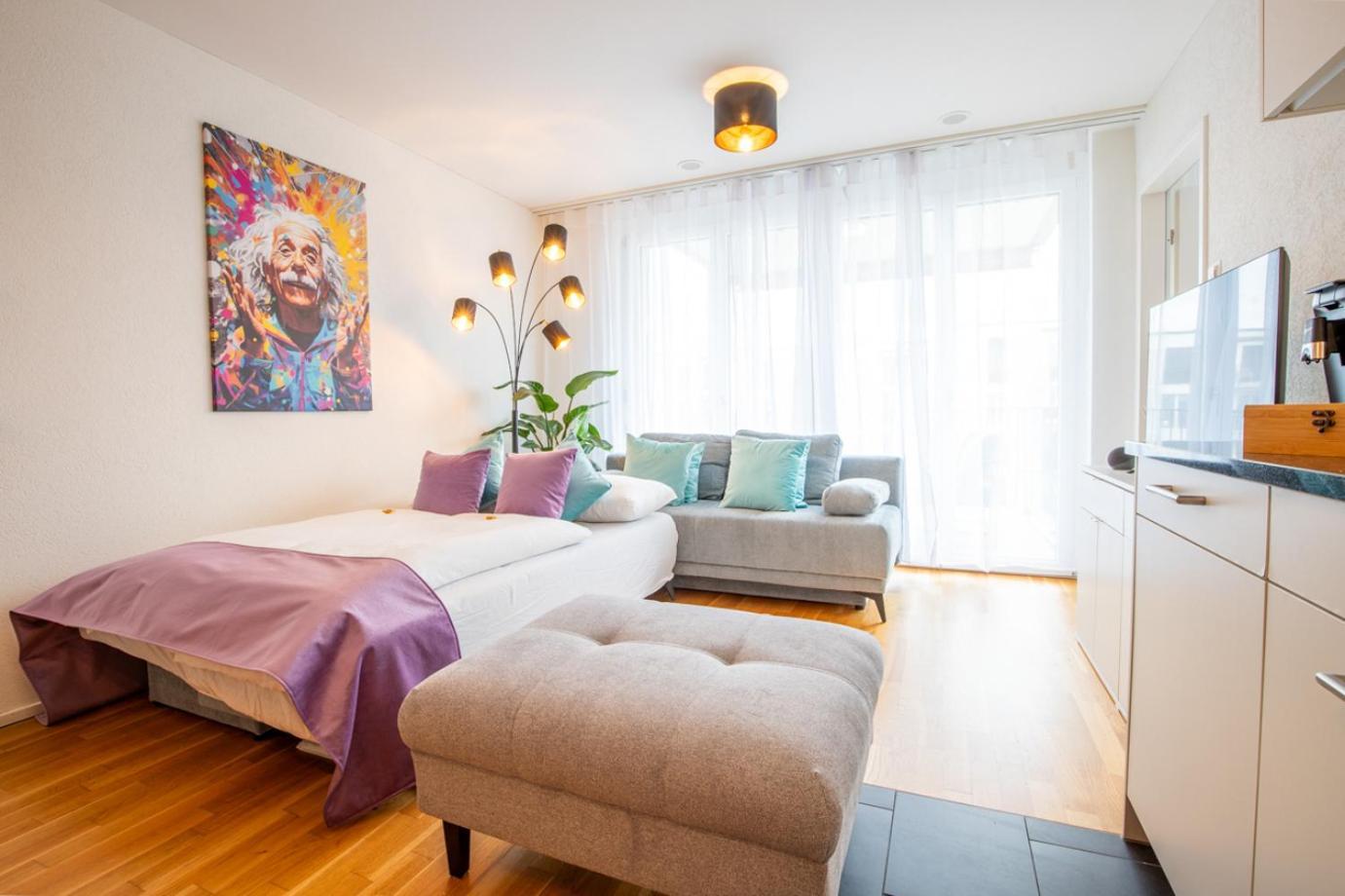 Special Einstein II Apartment Basel, Messe Kleinbasel 10-Star Bagian luar foto