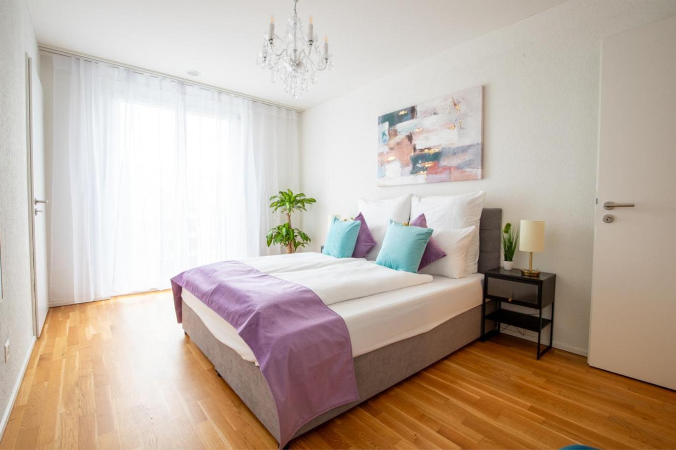 Special Einstein II Apartment Basel, Messe Kleinbasel 10-Star Bagian luar foto