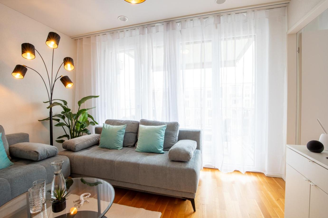 Special Einstein II Apartment Basel, Messe Kleinbasel 10-Star Bagian luar foto